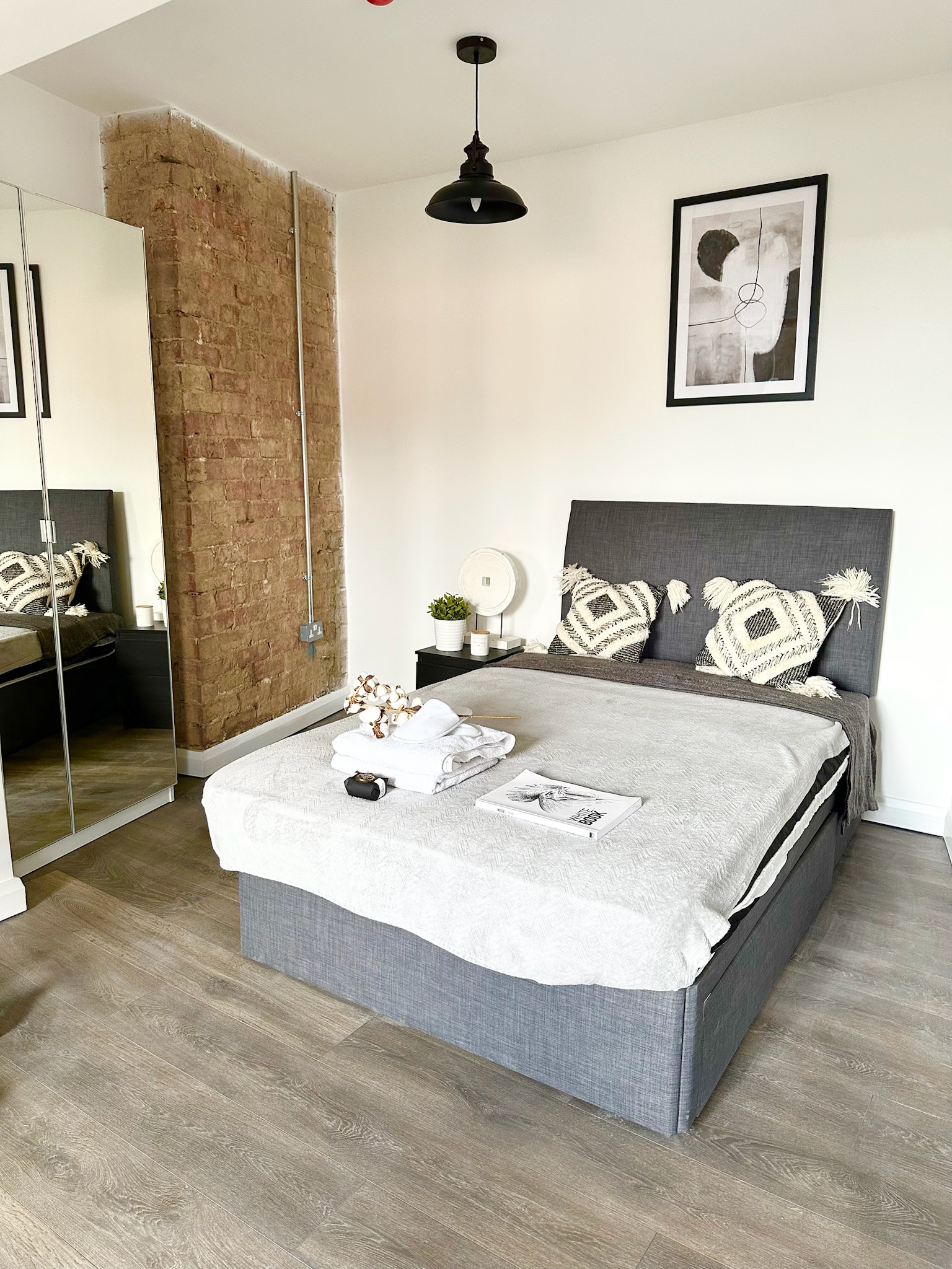 Room Gallery Photo