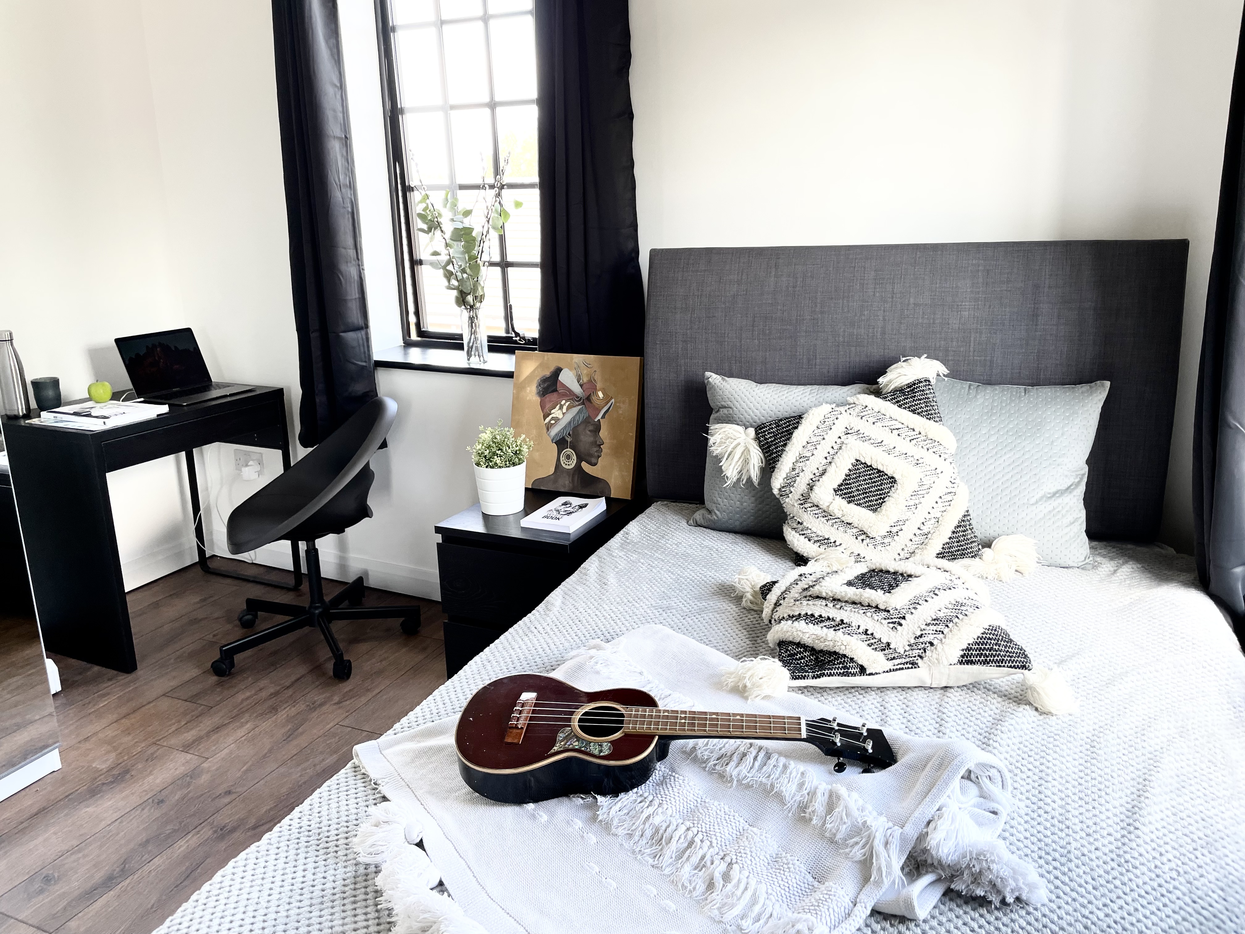 Room Gallery Photo